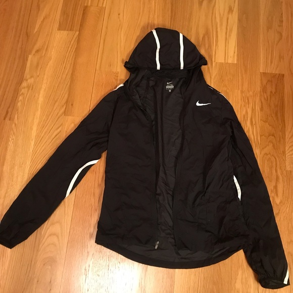 Nike Tops - Nike Windbreaker/Lightweight Jacket